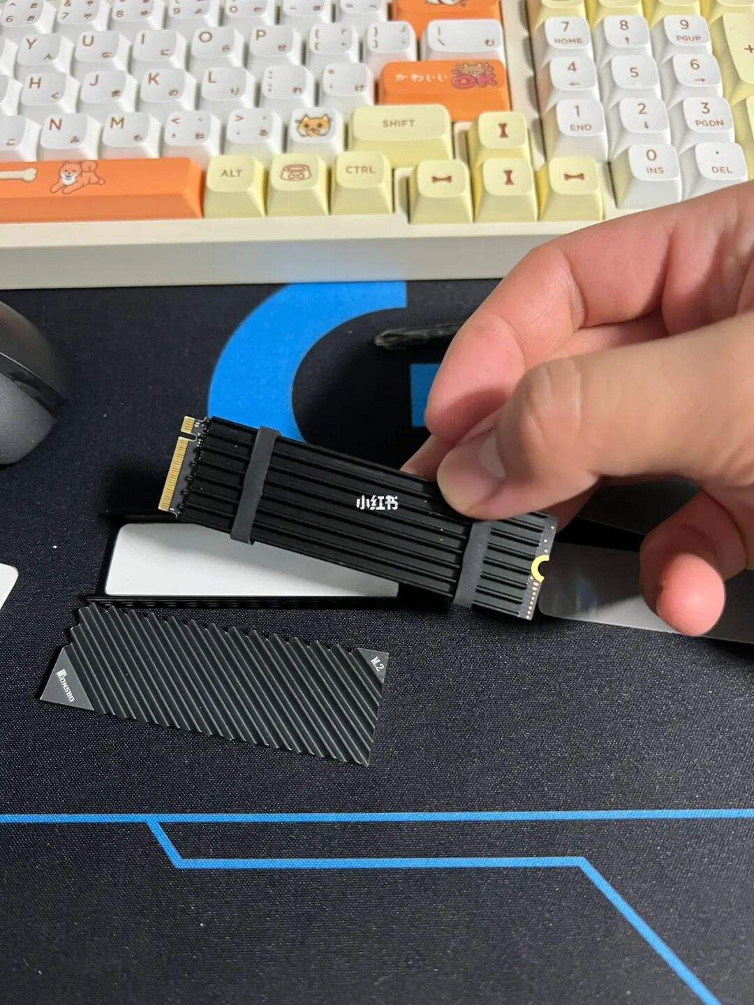 固态硬盘散热片怎么装-第1张图片-王尘宇