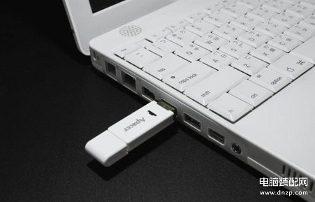 u.2接口硬盘是怎么装系统的-第1张图片-王尘宇