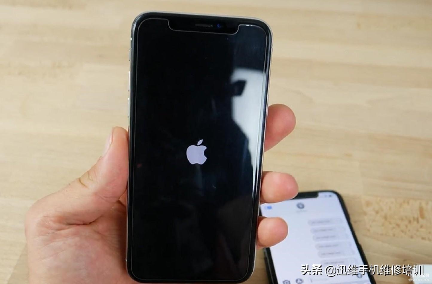 iphone自动重启怎么解决-第1张图片-王尘宇 iphone自动重启怎么解决-第1张图片-王尘宇