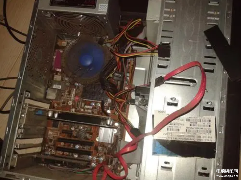 显卡风扇不转显示屏不亮怎么办-第1张图片-王尘宇