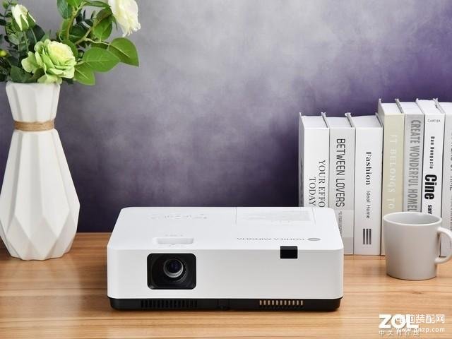 柯尼卡美能达X381S投影机好用吗-第1张图片-王尘宇